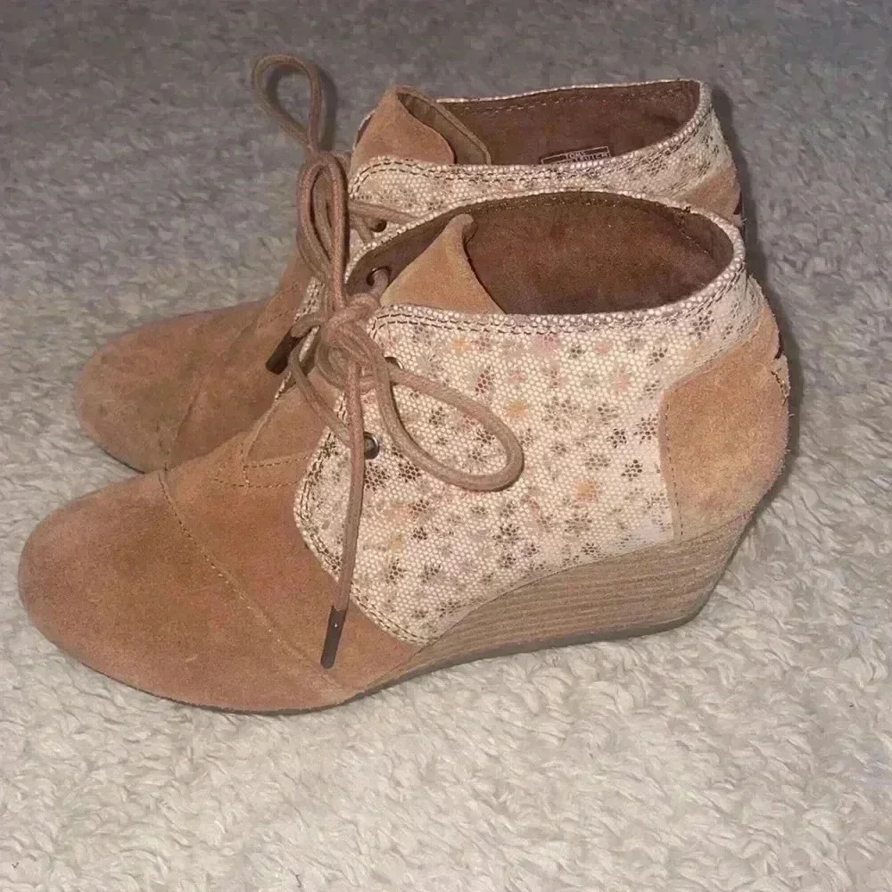 Women’s Tom Wedges